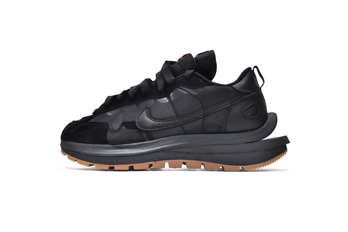 Nike Vaporwaffle sacai Black Gum