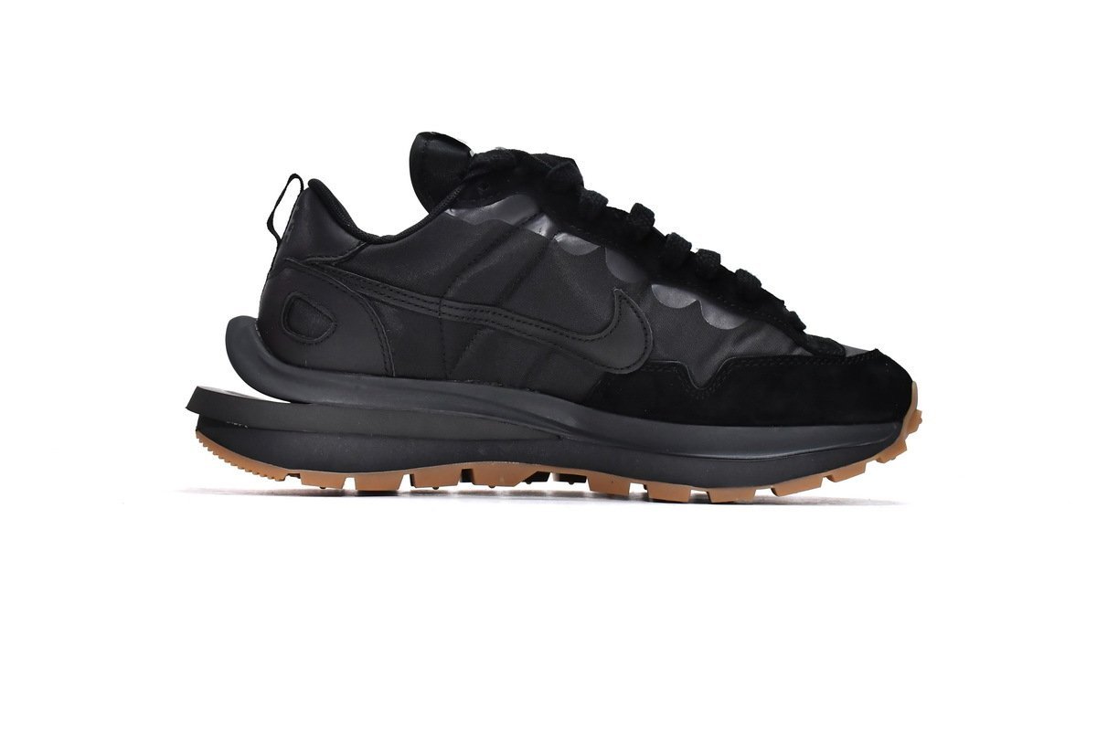 Nike Vaporwaffle sacai Black Gum - Image 2