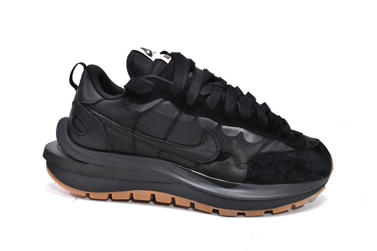 Nike Vaporwaffle sacai Black Gum - Image 3