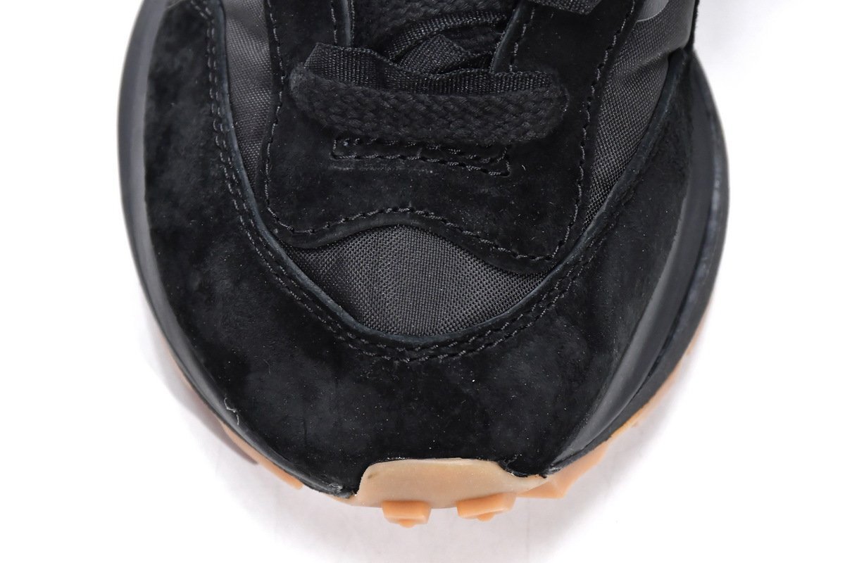 Nike Vaporwaffle sacai Black Gum - Image 8