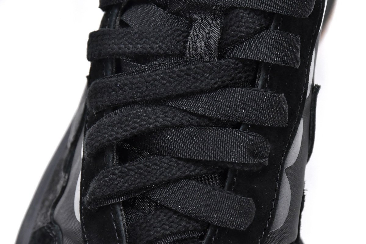 Nike Vaporwaffle sacai Black Gum - Image 9