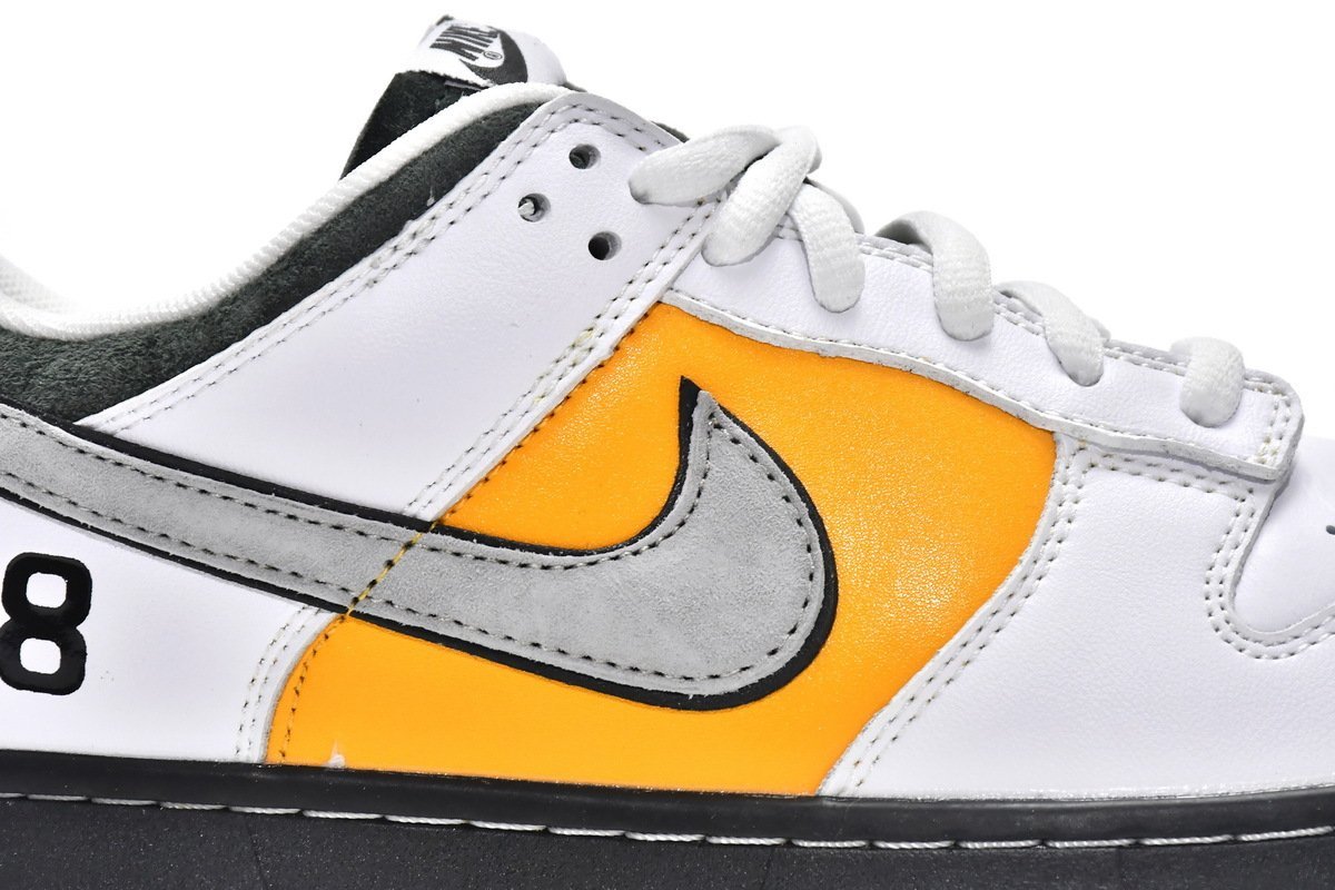 Otomo Katsuhiro x Nike SB Dunk Low Pro Kobe - Image 9