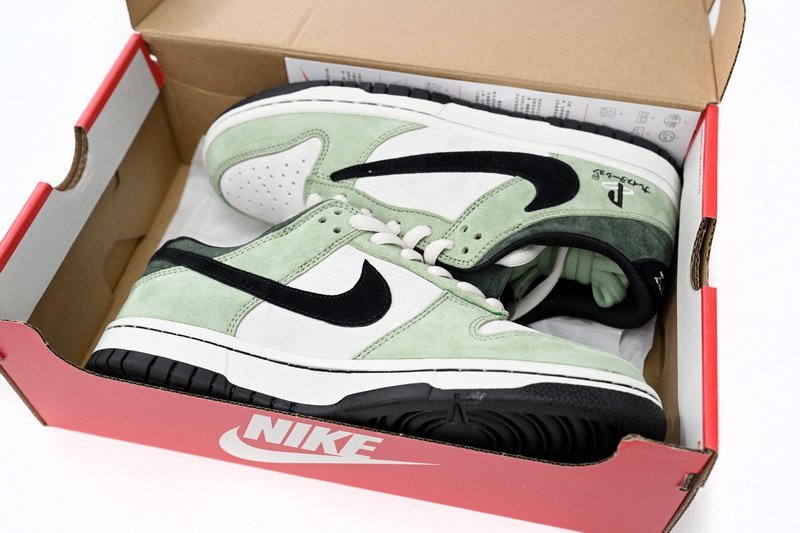 Travis Scott x PlayStation x Nike Dunk Low ?PS5? - Image 12