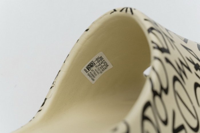 ADIDAS YEEZY SLIDE - Image 6