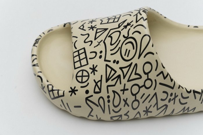 ADIDAS YEEZY SLIDE - Image 11