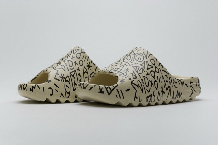 ADIDAS YEEZY SLIDE - Image 9